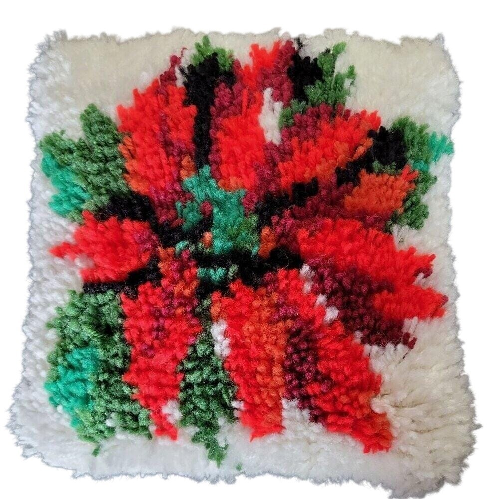 Handmade Latch Hook Throw Pillow White Red Green Poinsettia Christmas 12x12